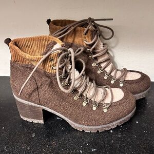 KORKS Womens Elin Brown Wool Shearling Lugged Sole Ankle Boots Shoes US 9.5 M